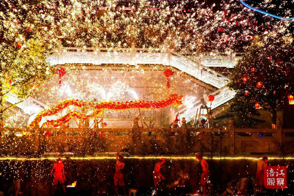 方特打铁花表演1_1.jpg